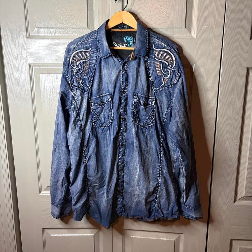 Roar button up Size 3XL y2k grunge long sleeve buckle